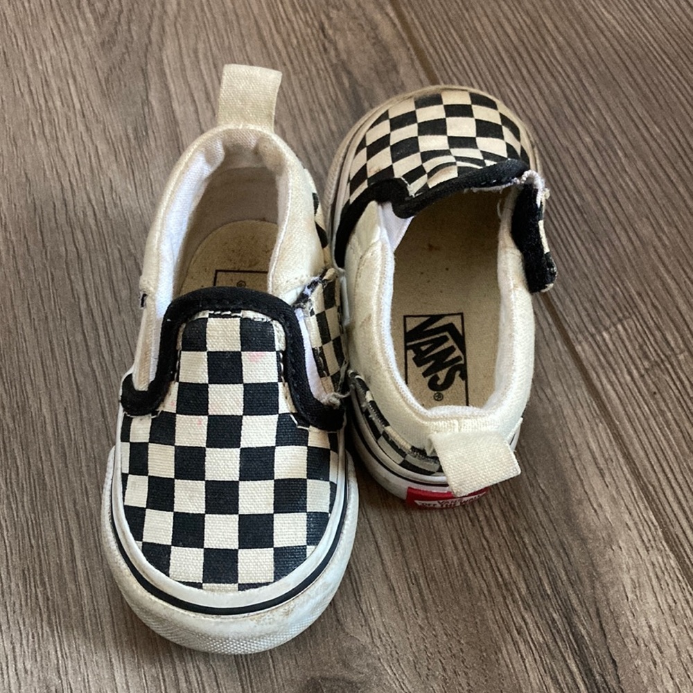 Baby Black and white checkered vans